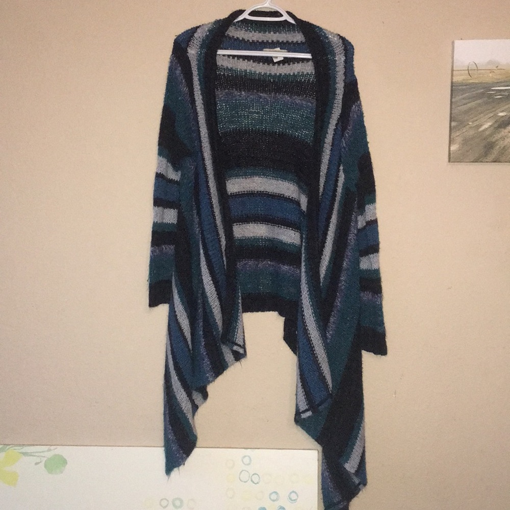 Relais sweater in Medium. Blue stripes.